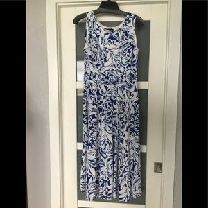 Pull on stretch dress.  Slimming.